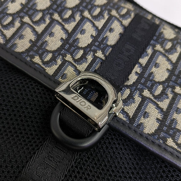 Oblique Canvas Shoulder Bag Black