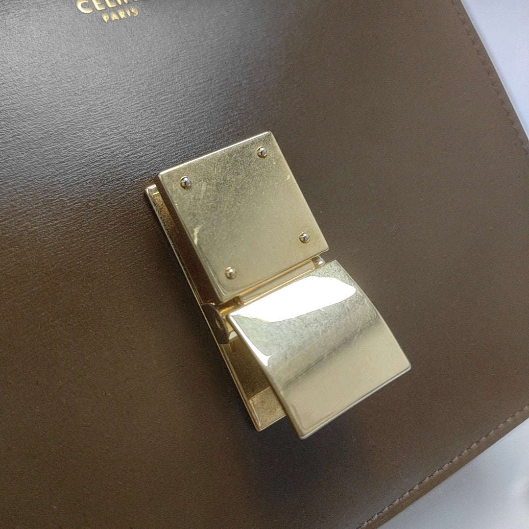 CLASSIC BOX Small Calfskin Brown