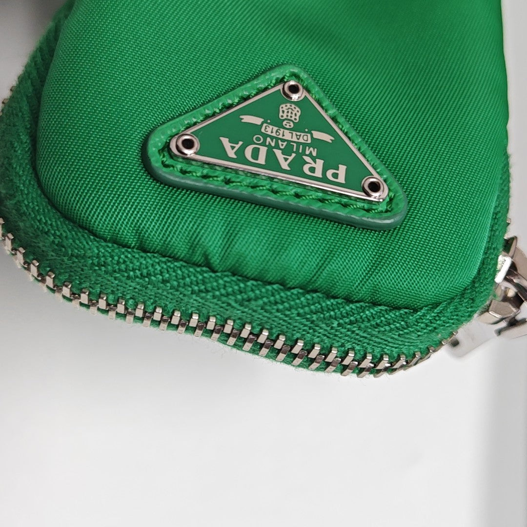 Re-Edition2000 Nylon Green