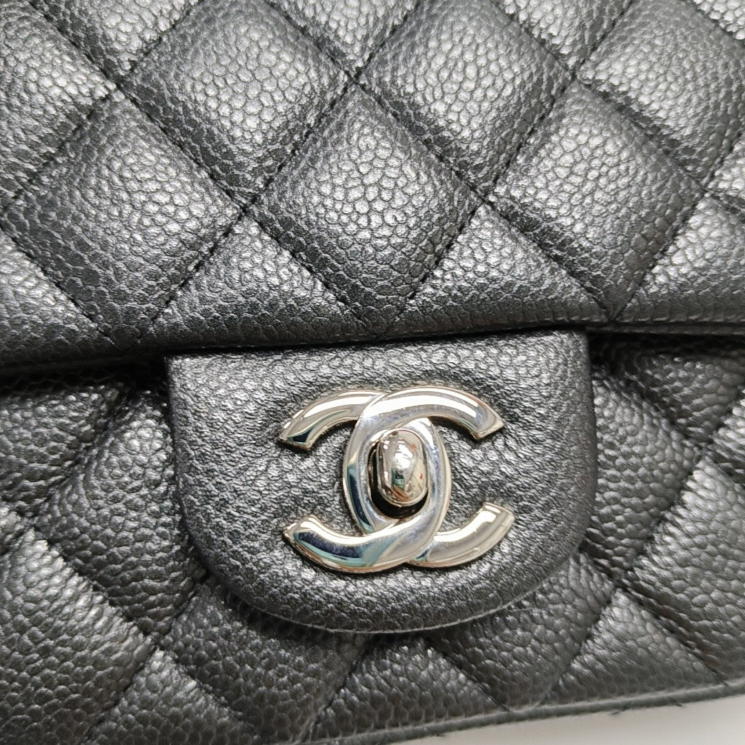 CLASSIC FLAP Mini Quilted Grained Calfskin Black