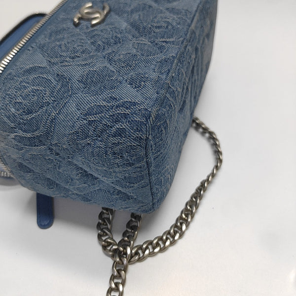 VANITY CASE Small Quilted Denim Blue