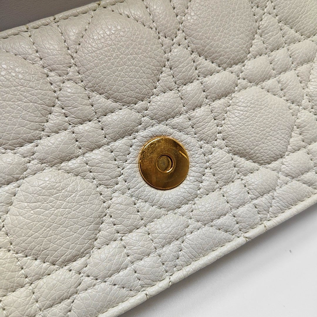 Authenticated pre-owned  Dior Caro Quilted Calfskin White - Shoulder Bag at Looply