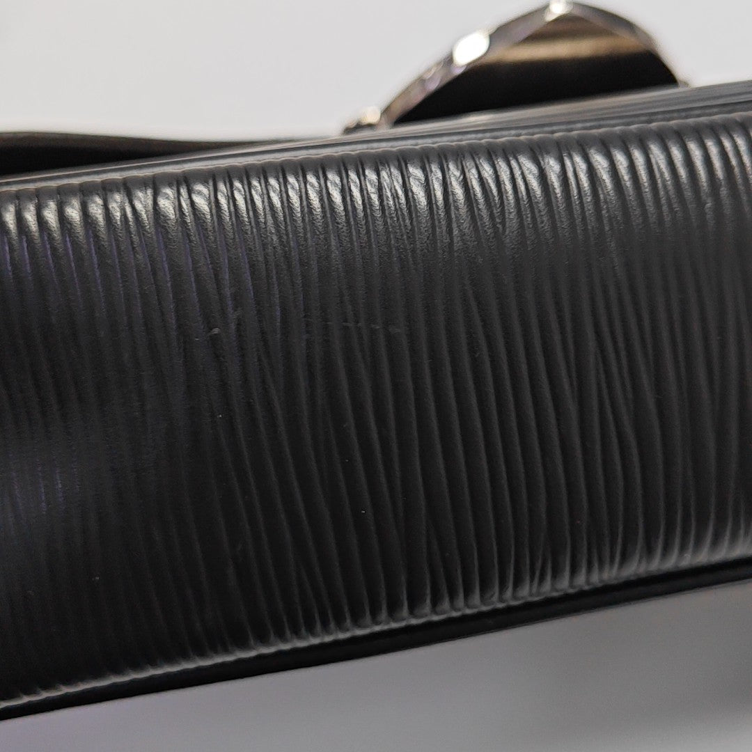 POCHETTE MONTAIGNE Epi Black