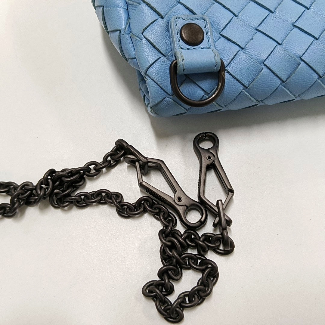 Authenticated pre-owned  Messenger Mini Lambskin Blue - Shoulder Bag at Looply