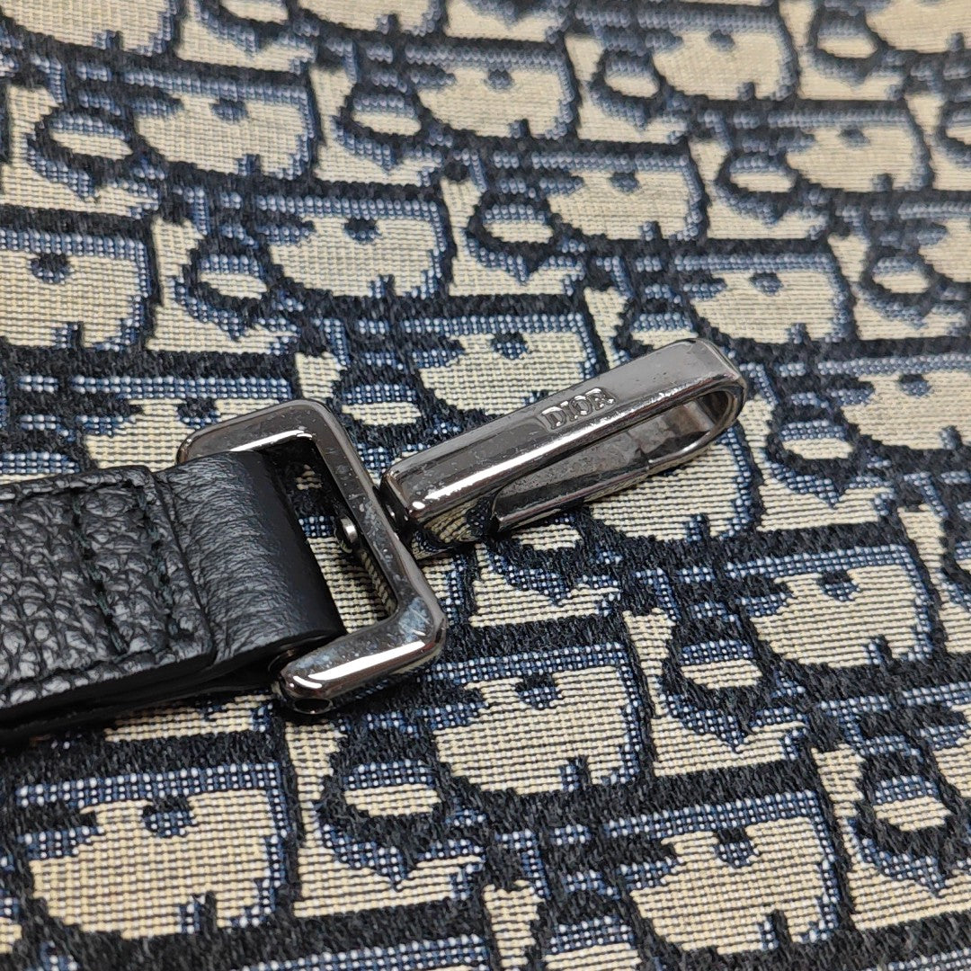 Canvas Black