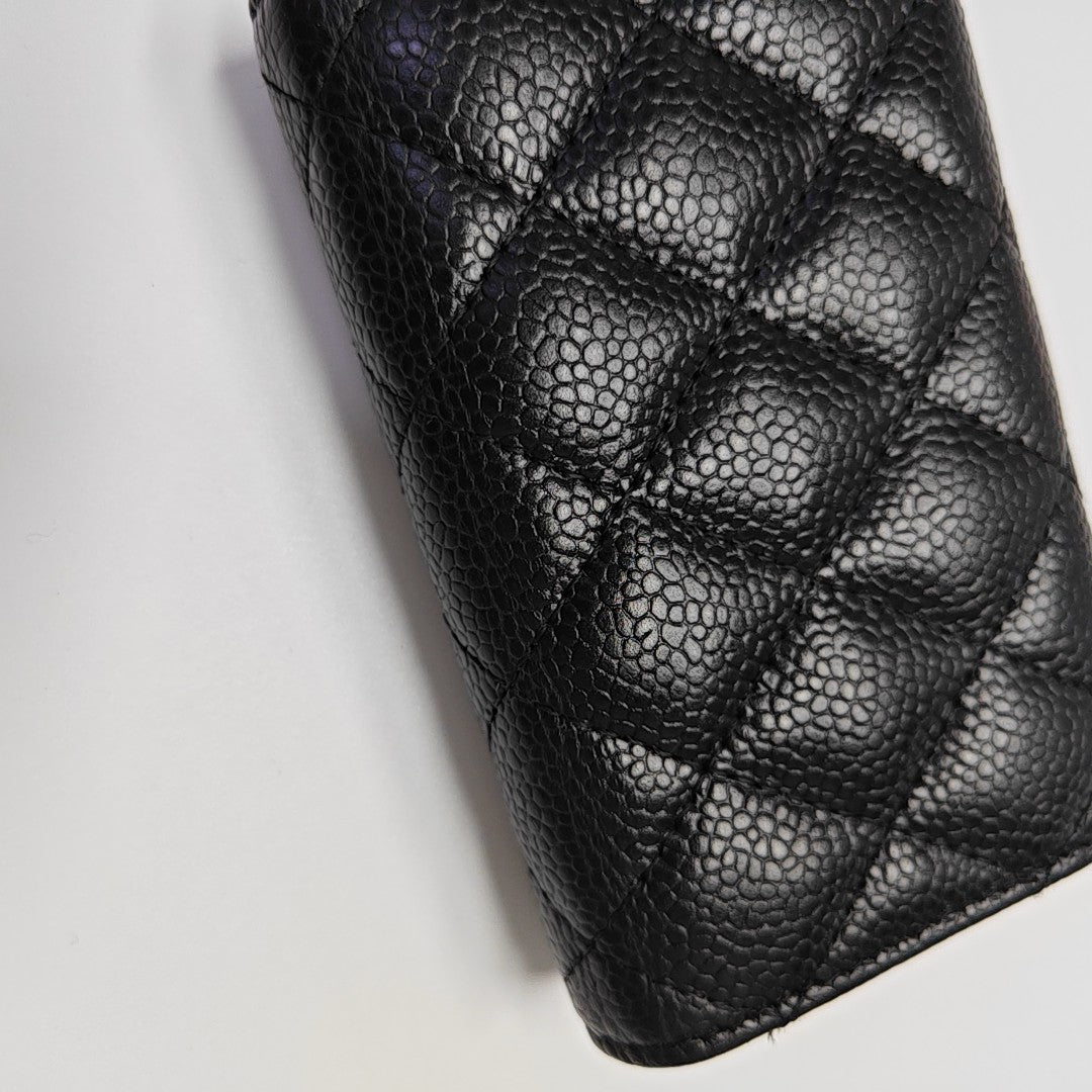 CLASSIC FLAP Quilted Grained Calfskin Black Card Holder