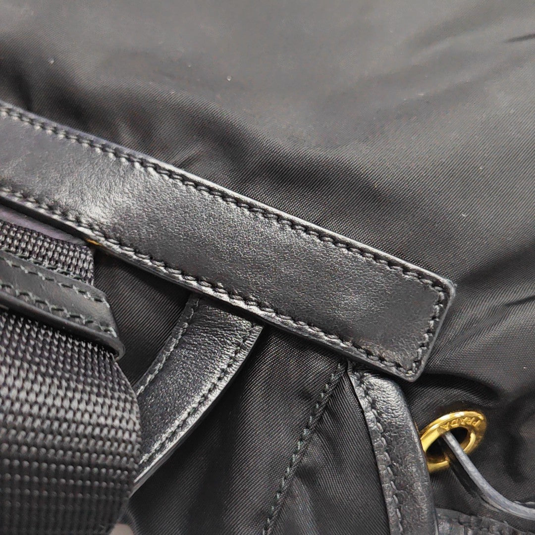 Vela Small Nylon Black