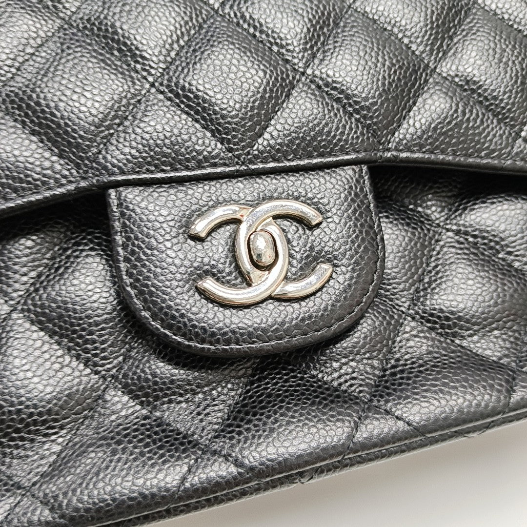 CLASSIC FLAP Jumbo Quilted Grained Calfskin Black