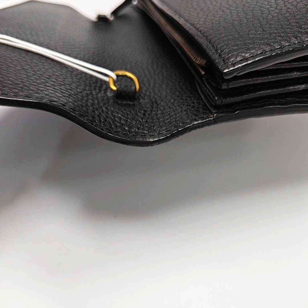 Authenticated pre-owned  GG Marmont Mini Calfskin Black - Shoulder Bag at Looply