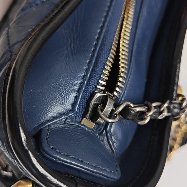 GABRIELLE Small Quilted Calfskin Blue