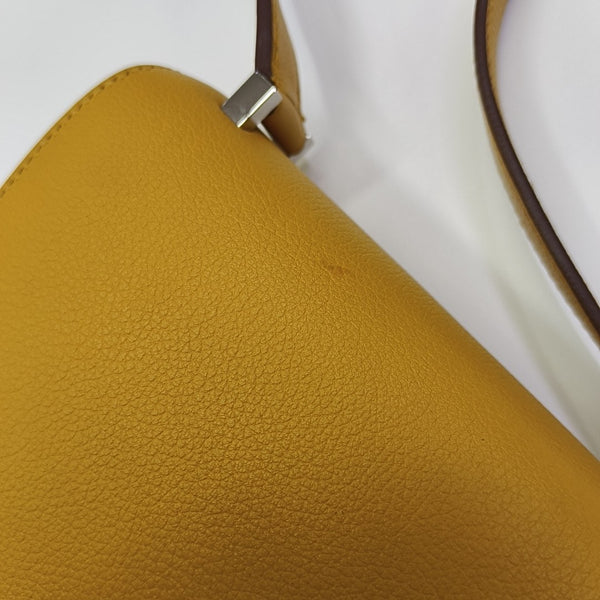 2002 20 Evercolor Yellow