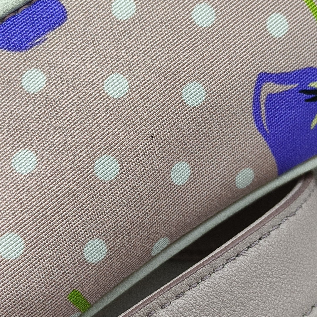 Two-Tone Waist Bag Quilted Fabric Pink