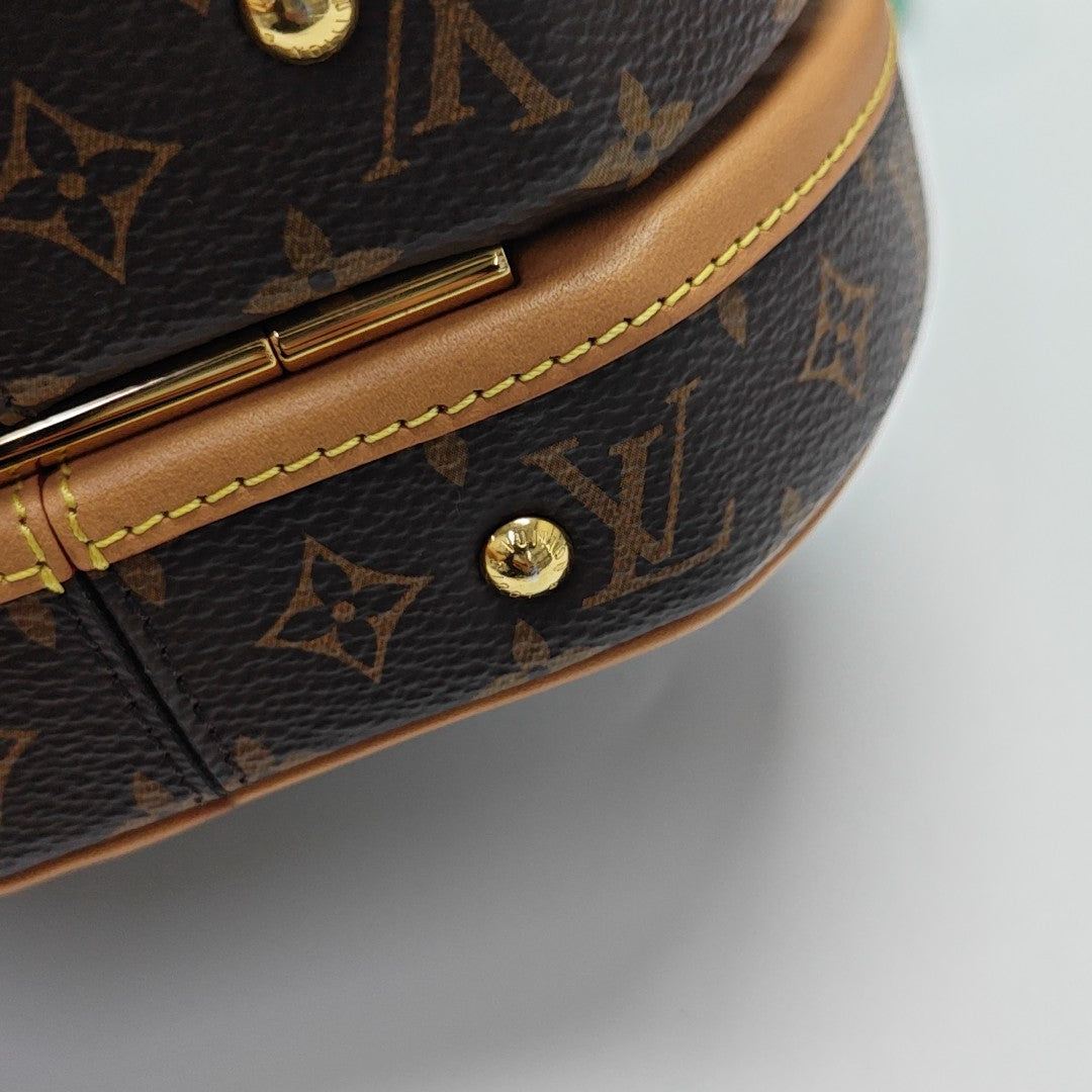 BOITE CHAPEAU PM Monogram Coated Canvas Brown