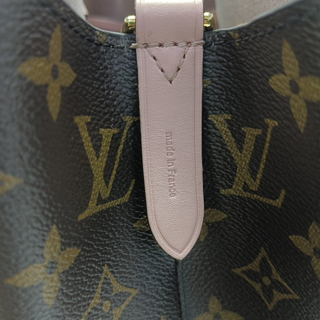 NÉONOÉ MM Monogram Coated Canvas Brown