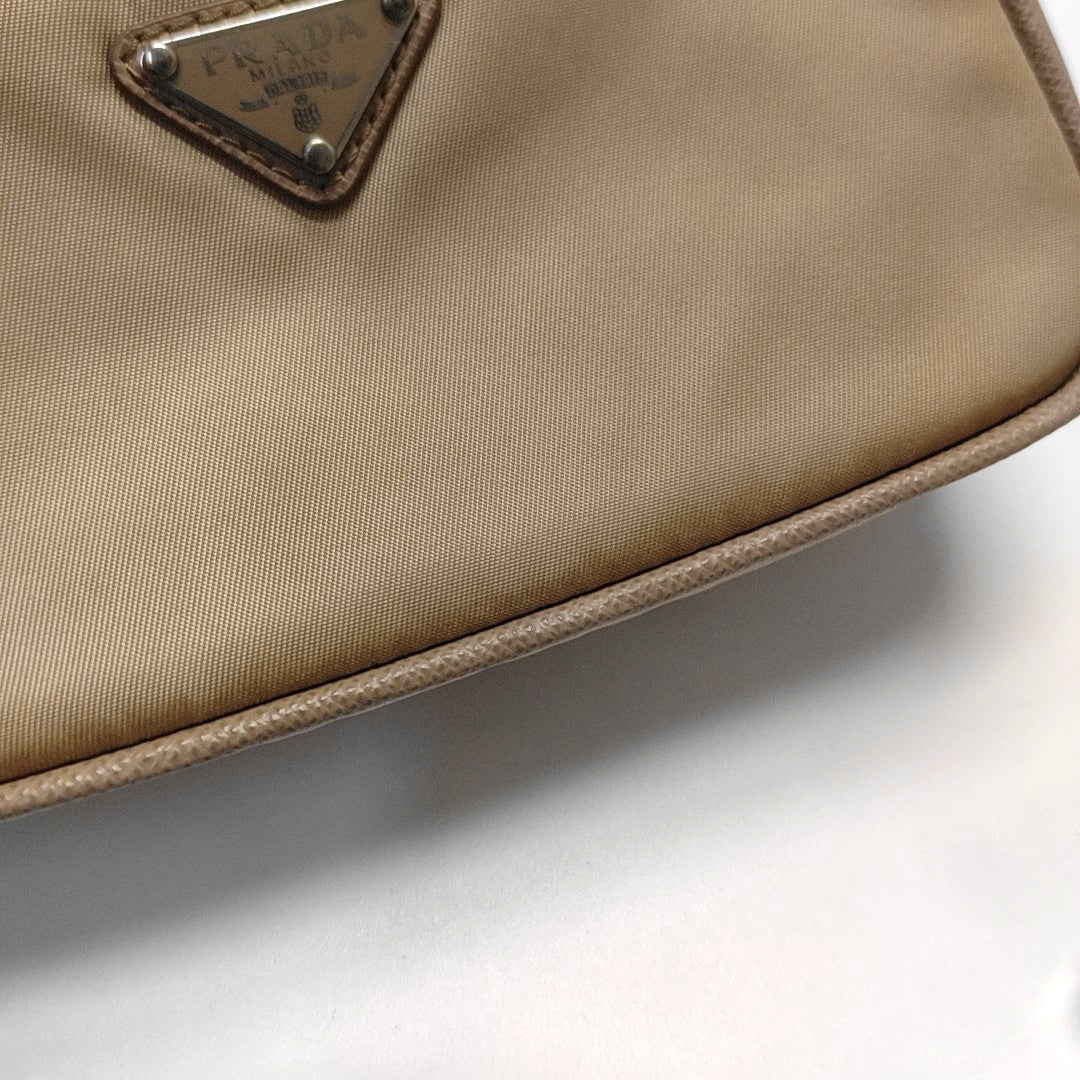 Authenticated pre-owned  Re-Edition Nylon Beige - Shoulder Bag at Looply