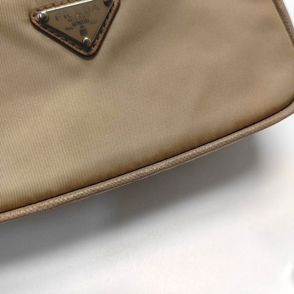 Authenticated pre-owned  Re-Edition Nylon Beige - Shoulder Bag at Looply