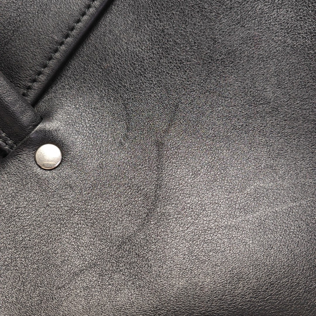Triangle Calfskin Black