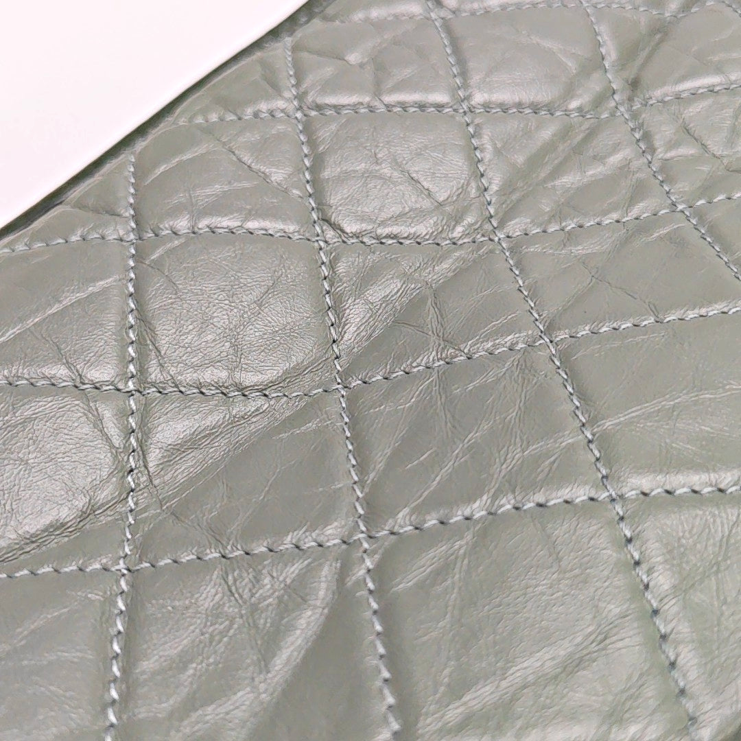 GABRIELLE Medium Quilted Calfskin Green
