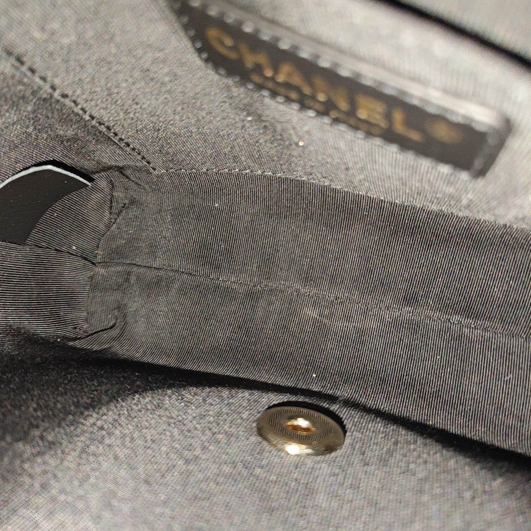 Quilted Calfskin Shoulder Bag Black