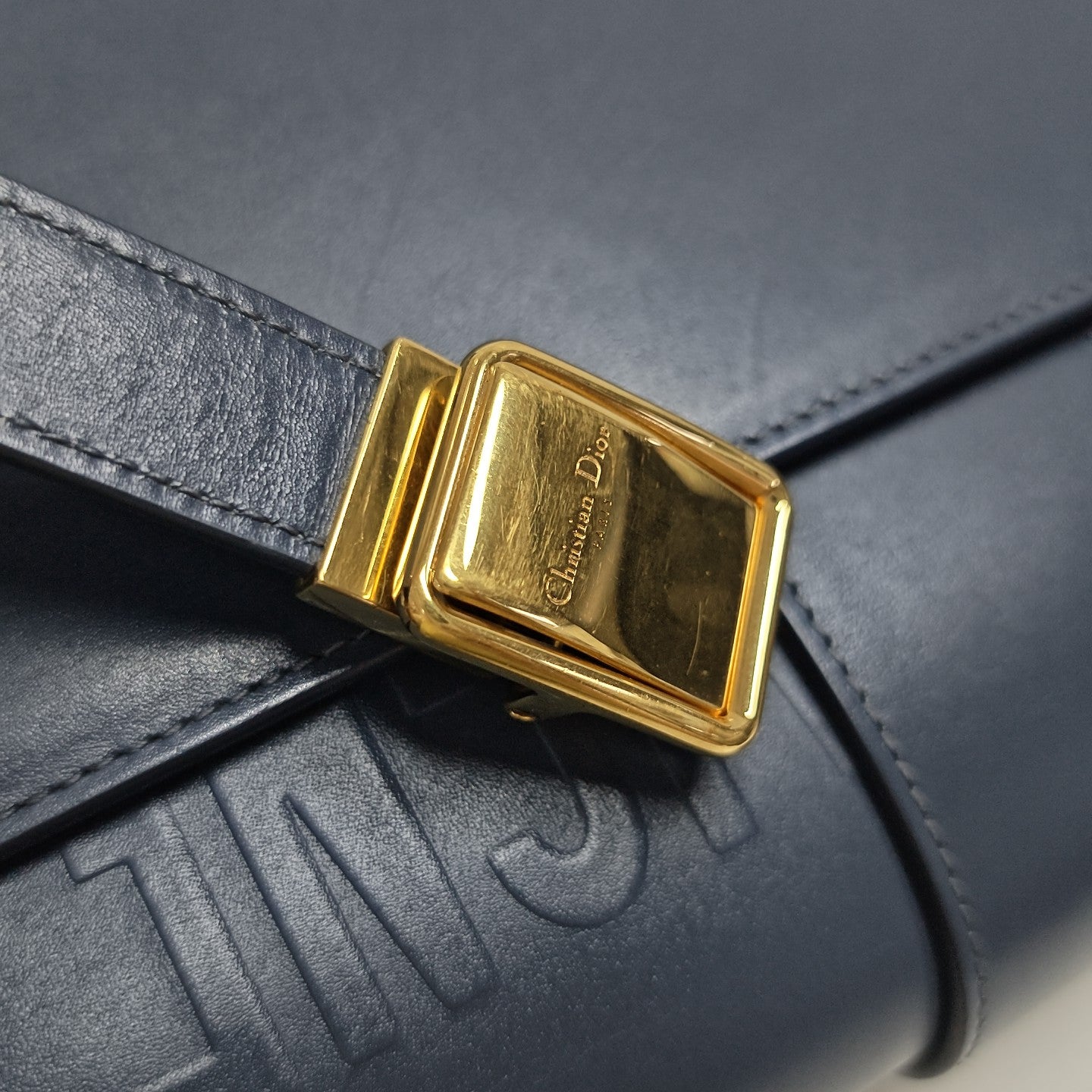 30 Montaigne Calfskin Blue