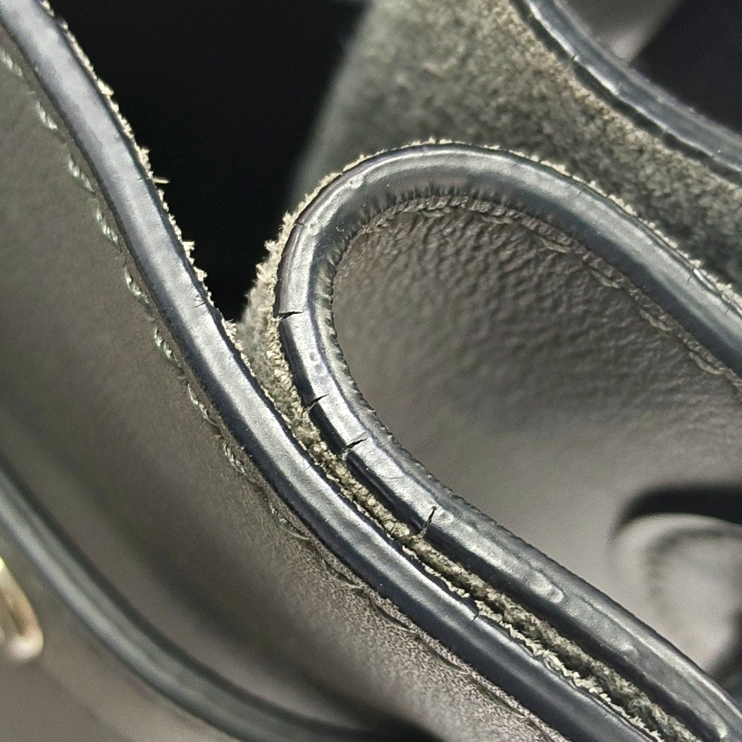 Authenticated pre-owned  BIG BAG Calfskin Grey - Bucket Bag at Looply