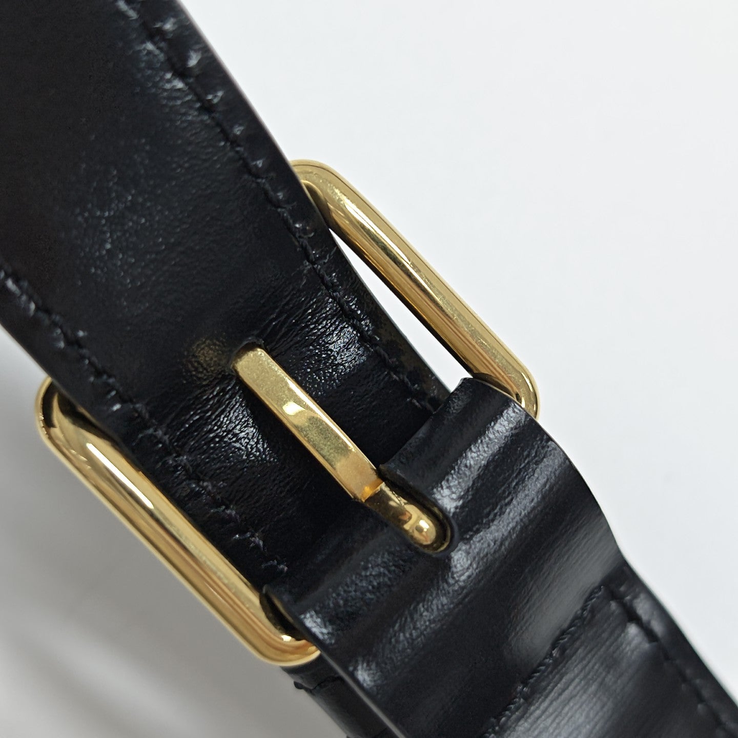 TRIOMPHE Medium Calfskin Black