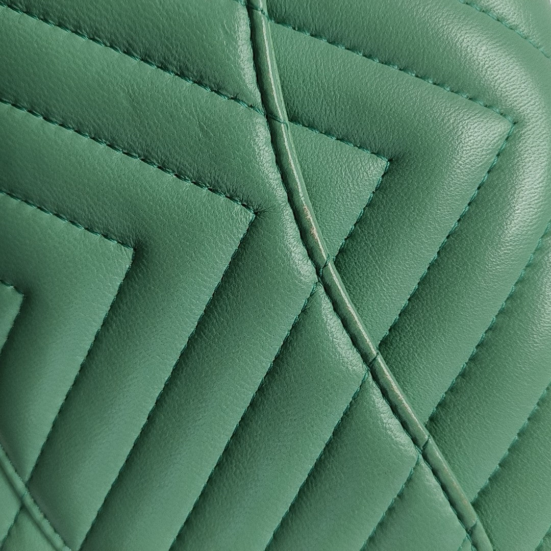 CLASSIC FLAP Mini Chevron Calfskin Green