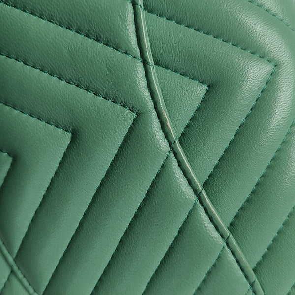 CLASSIC FLAP Mini Chevron Calfskin Green