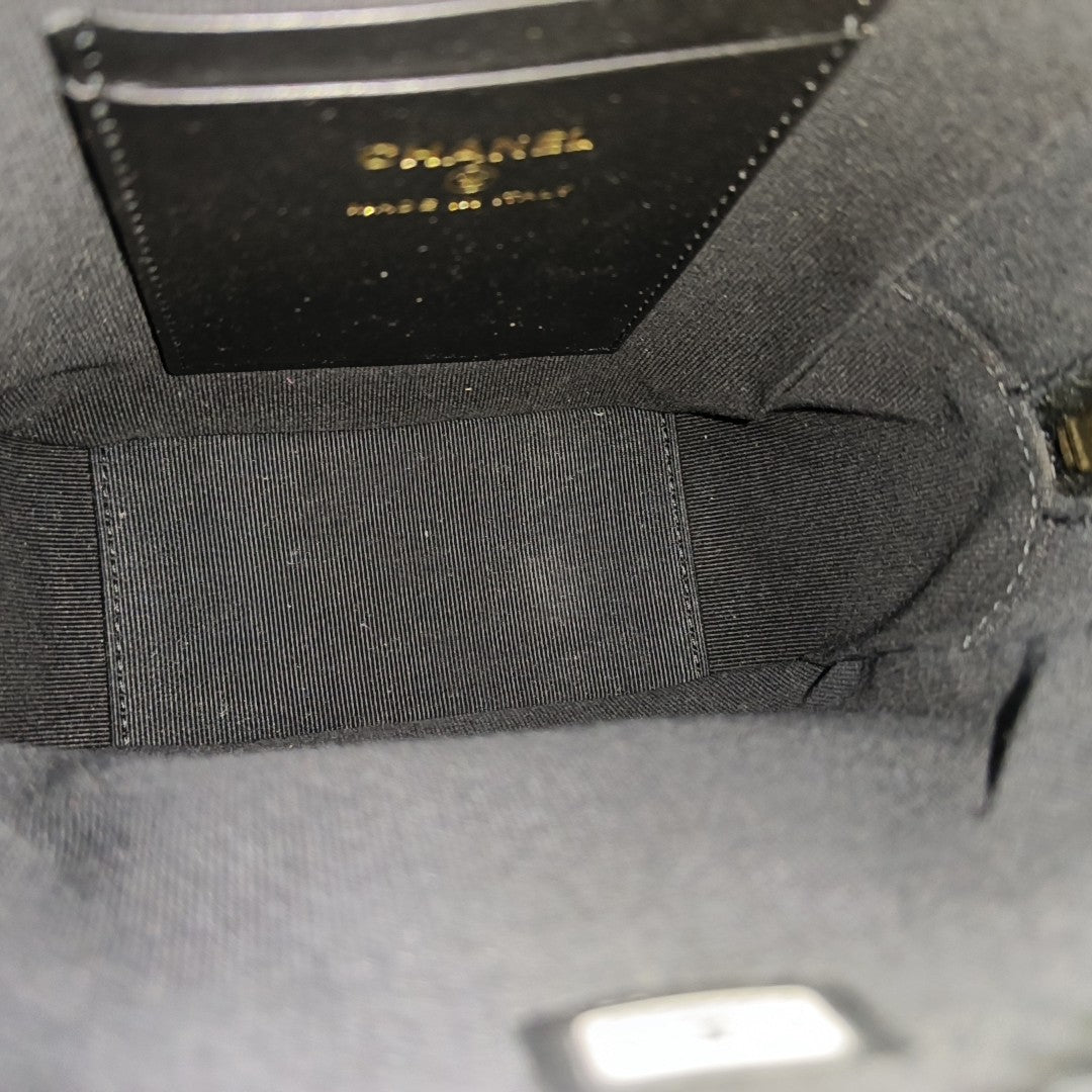 25P Mini Quilted Lambskin Black