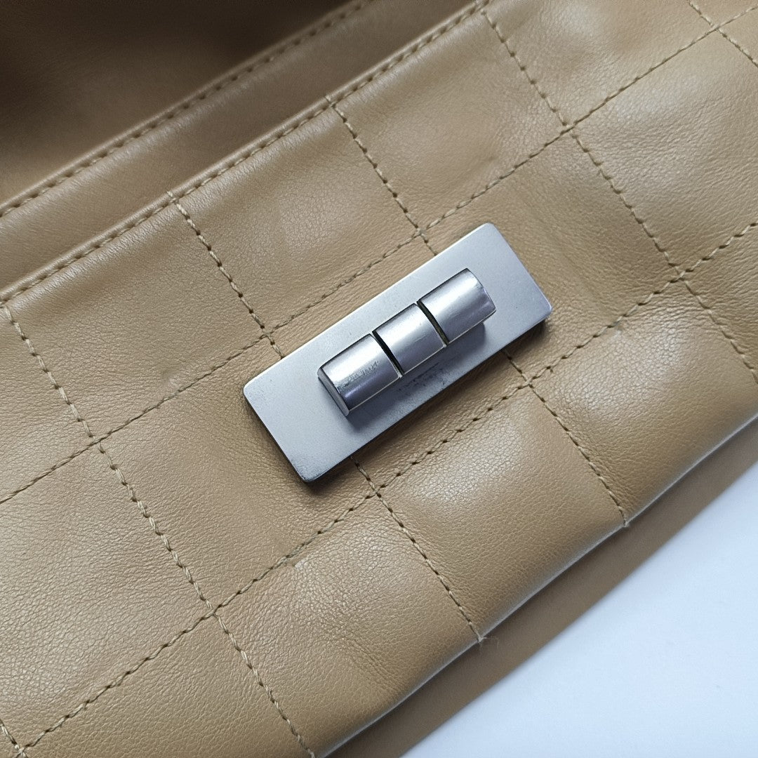 2.55 227 Calfskin Beige