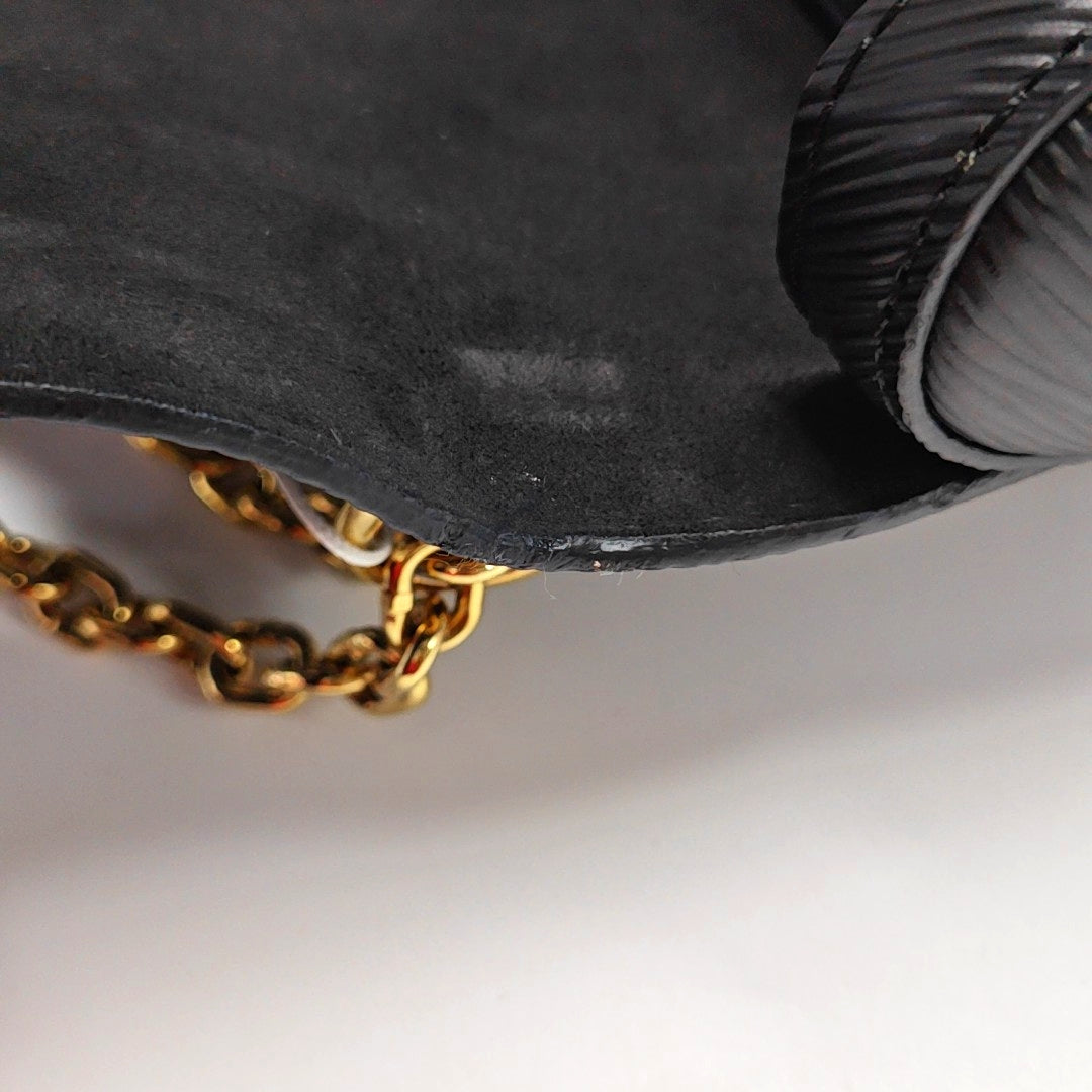Authenticated pre-owned  TWIST PM Epi Black - Shoulder Bag at Looply