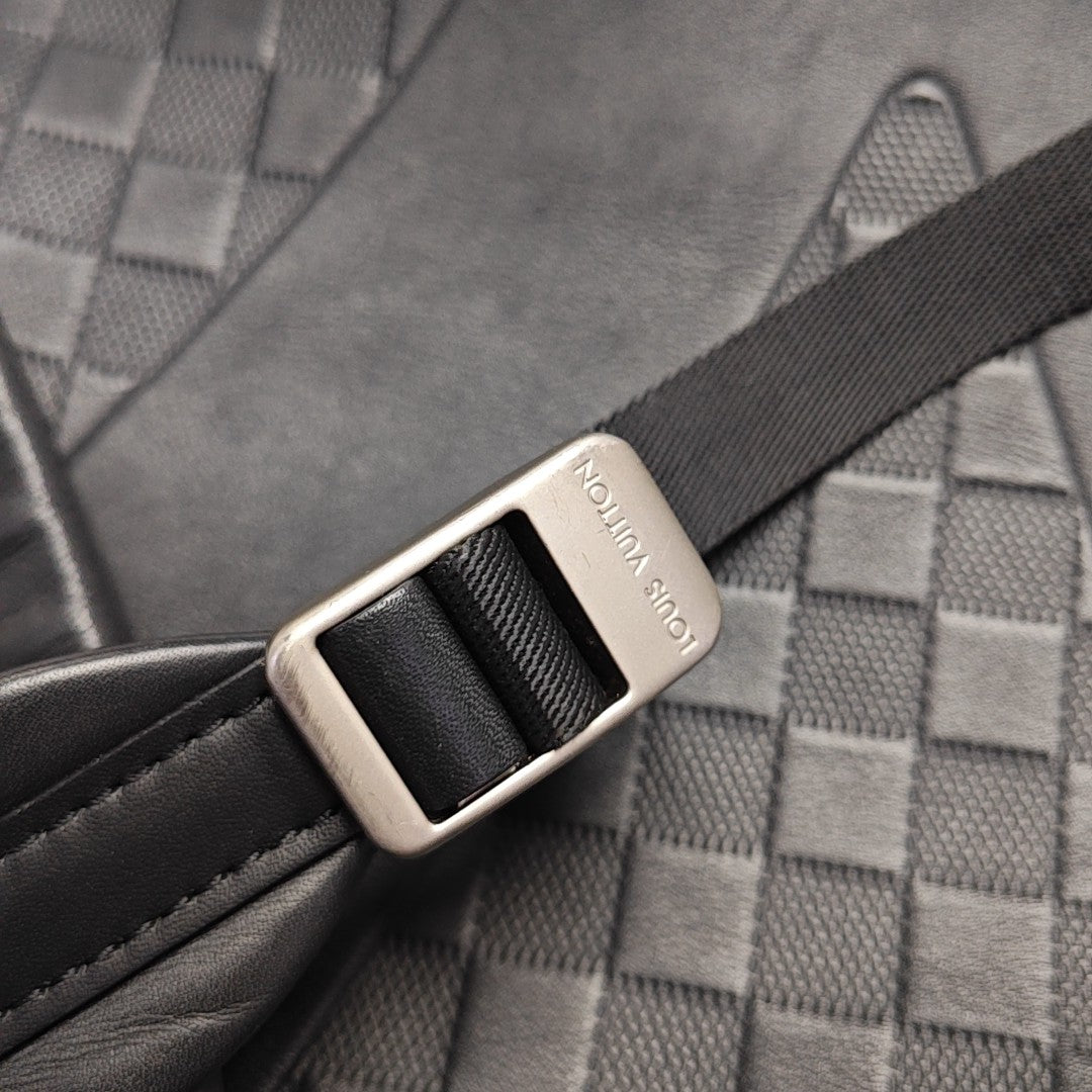 AVENUE Damier Graphite Calfskin Black