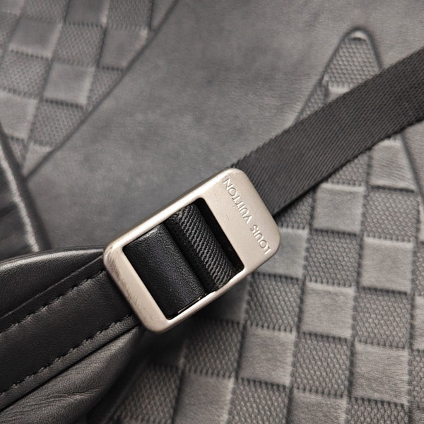 AVENUE Damier Graphite Calfskin Black