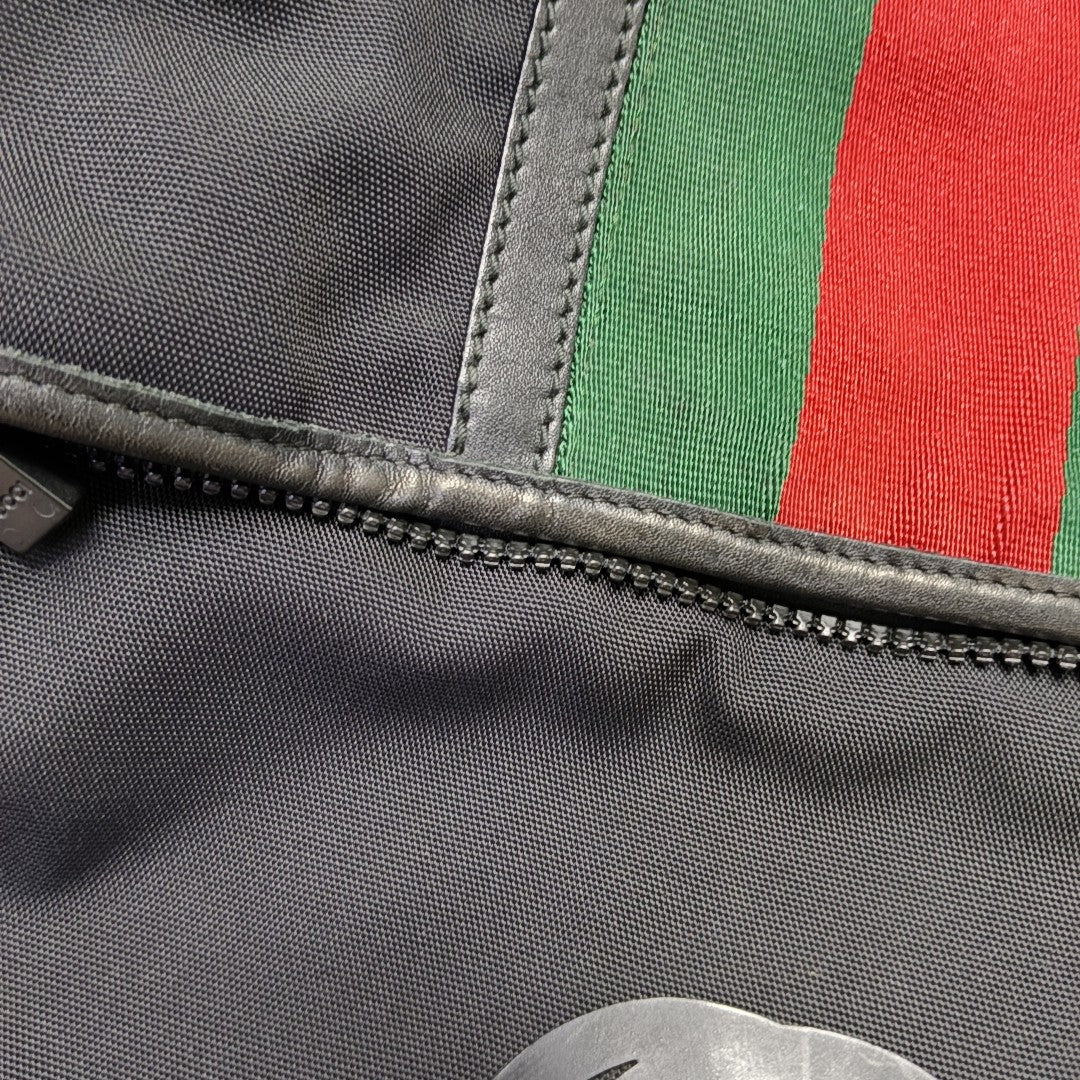 Signature Canvas Black