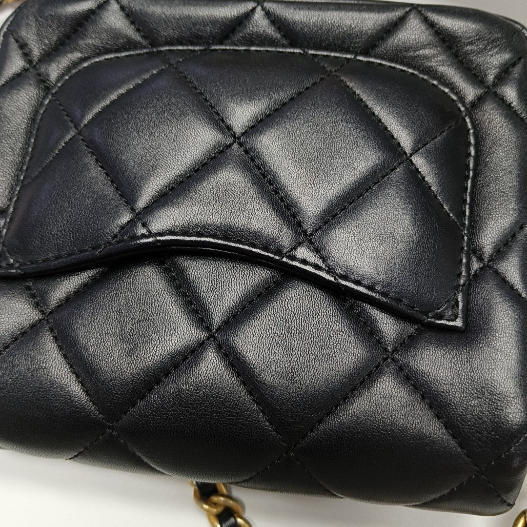 Quilted Lambskin Crossbody Bag Black