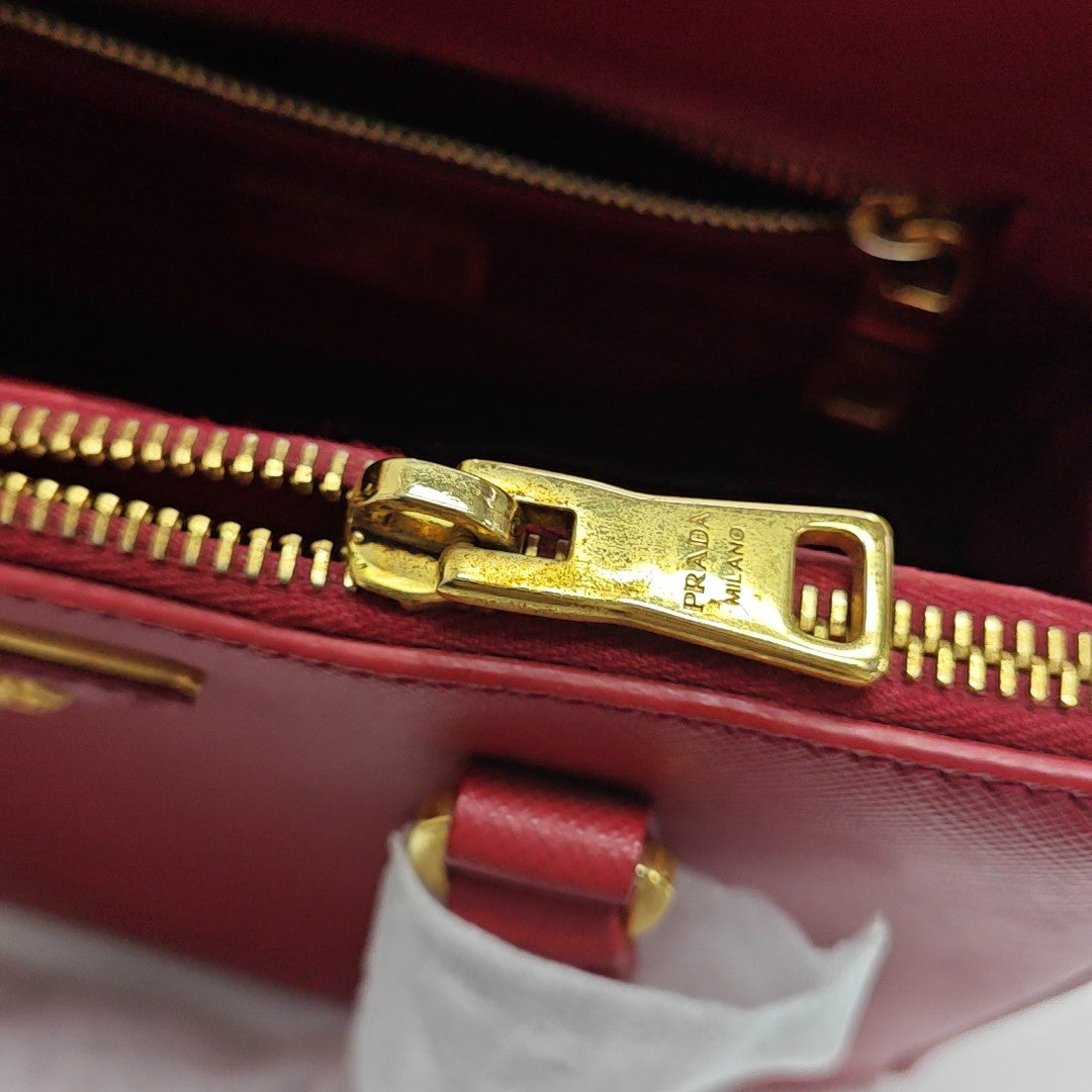 Galleria Small Saffiano Calfskin Red