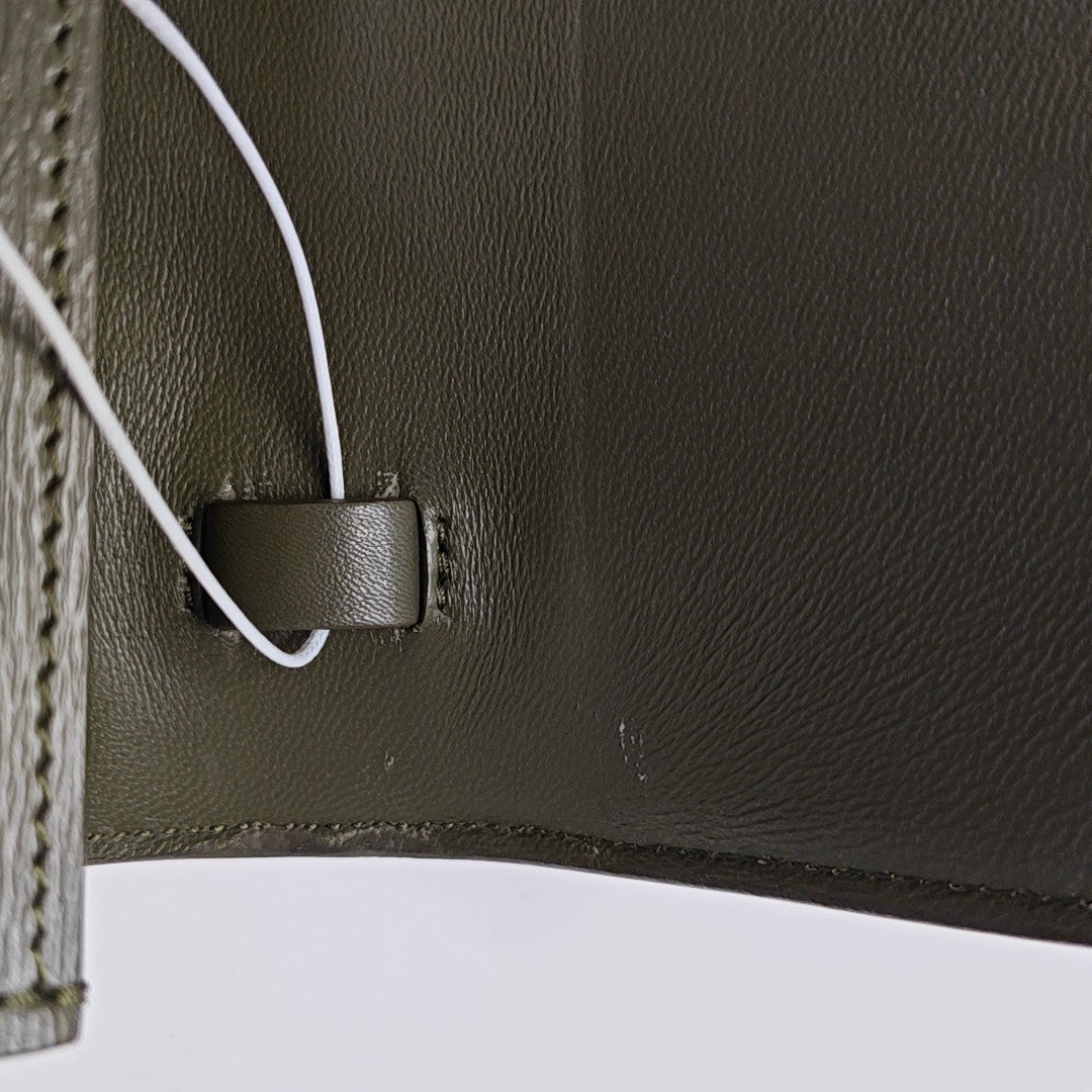 CLASSIC BOX Small Calfskin Green