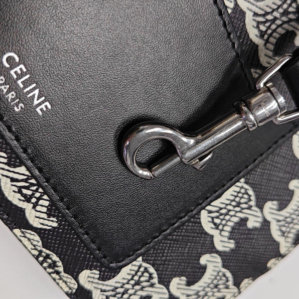 Authenticated pre-owned  TRIOMPHE Coated Canvas Black - Shoulder Bag at Looply