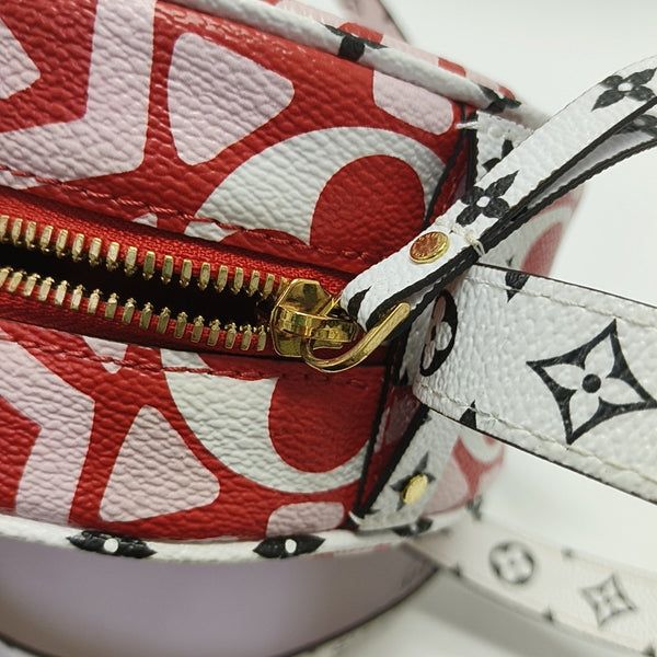 BOITE CHAPEAU PM Coated Canvas Red