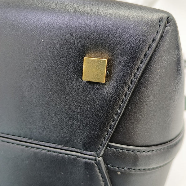 LE 37 Small Calfskin Black