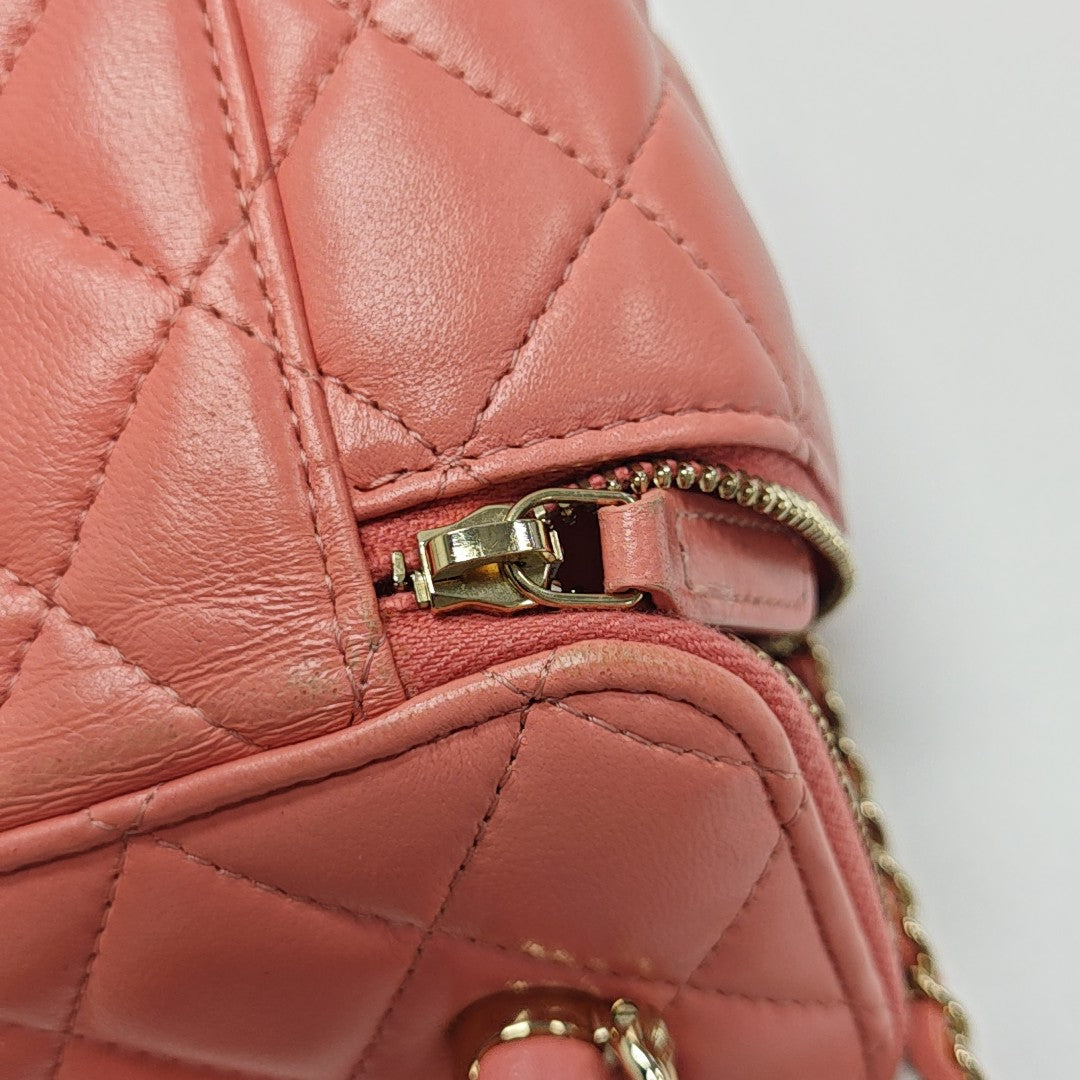 VANITY CASE Small Quilted Lambskin Pink