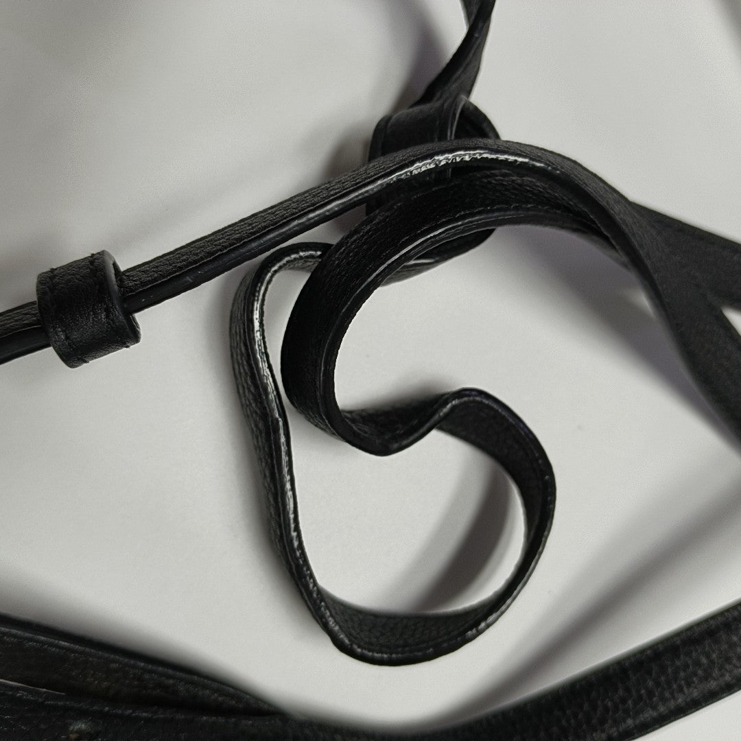 Mount Calfskin Black