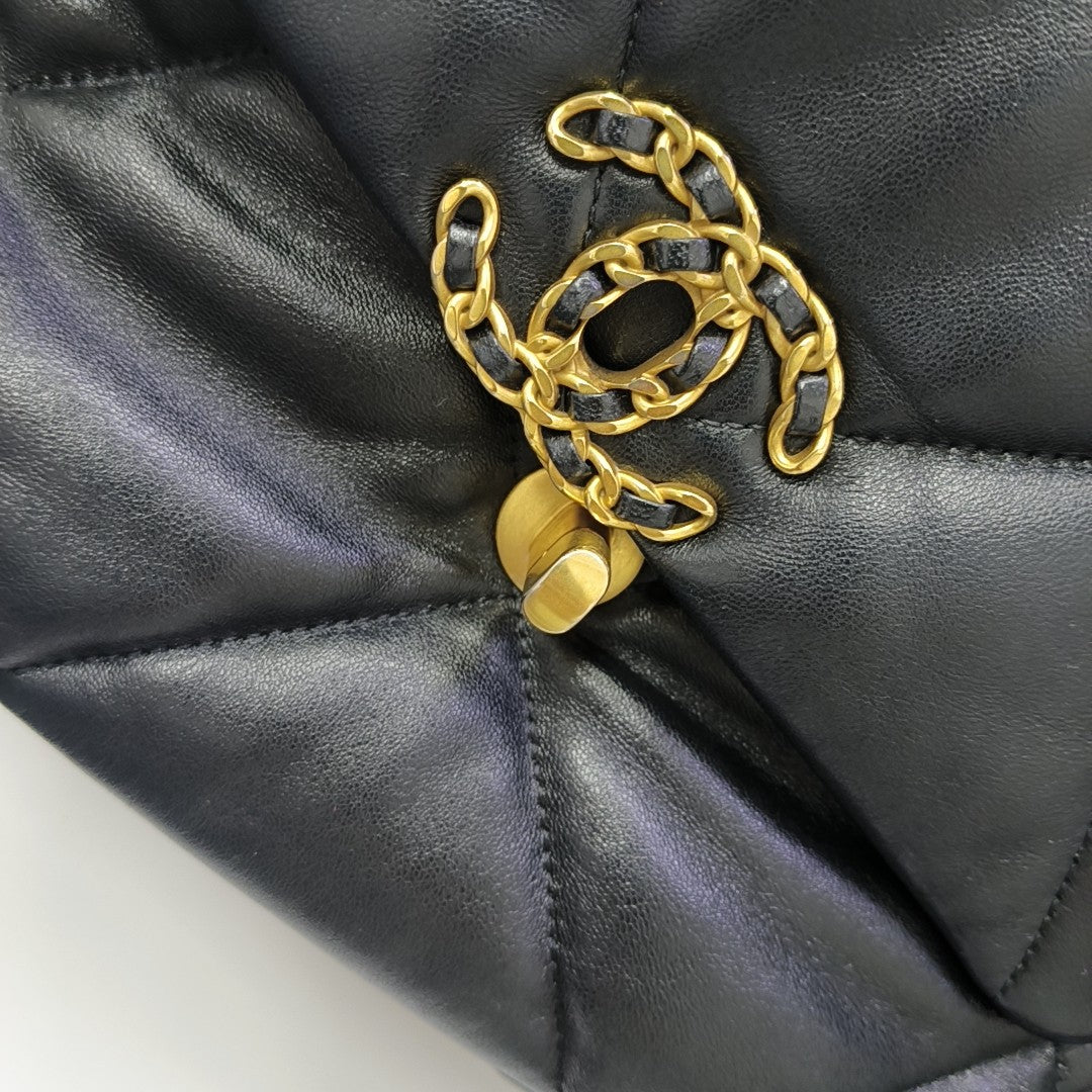 CHANEL 19 Small Quilted Lambskin Black