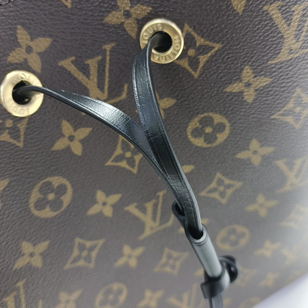 NÉONOÉ MM Monogram Coated Canvas Brown