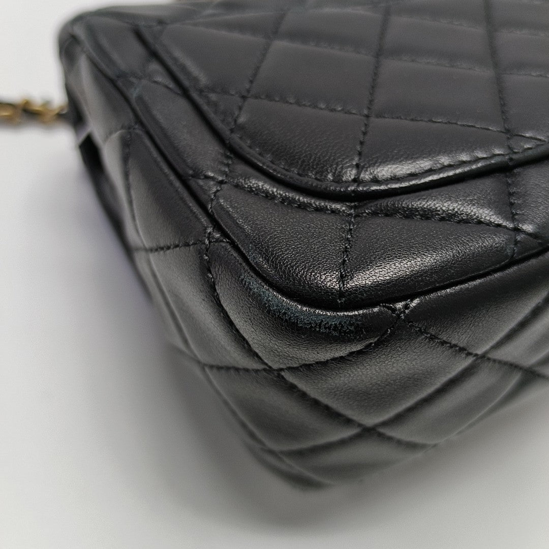 CLASSIC FLAP Mini Quilted Lambskin Black