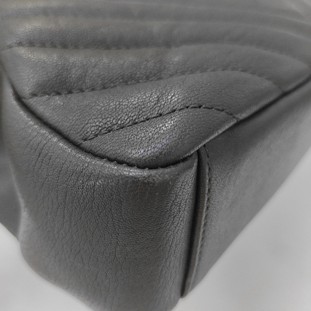 COLLEGE Medium Chevron Lambskin Gray