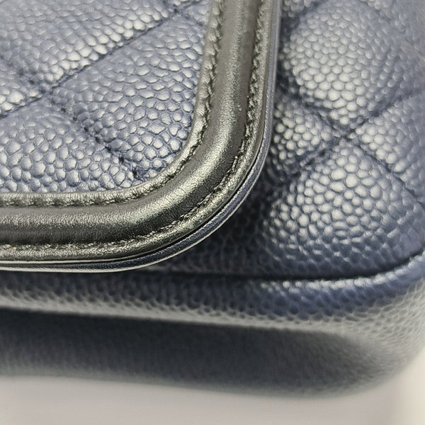FILIGREE Medium Quilted Grained Calfskin Blue