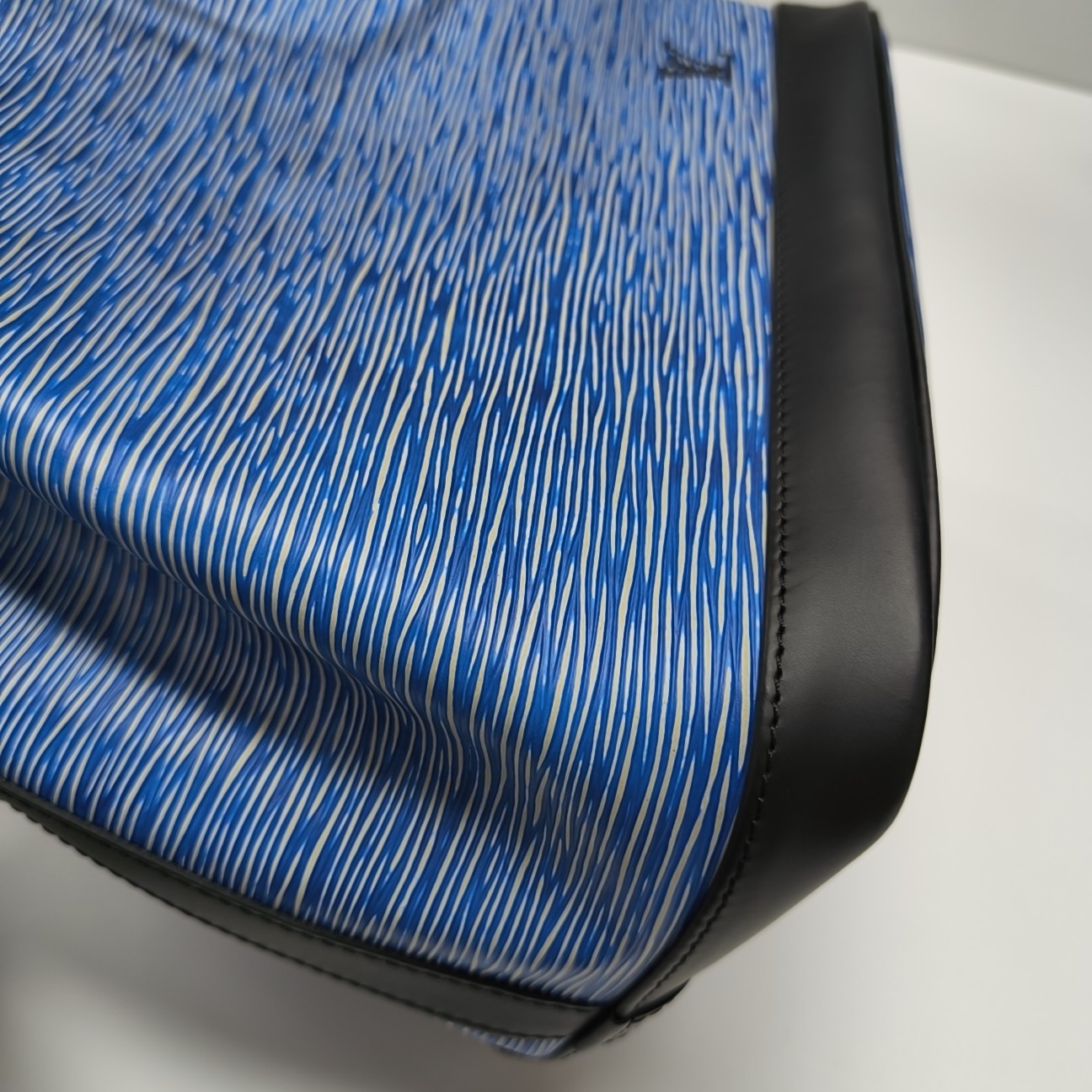NOÉ MM Epi Blue