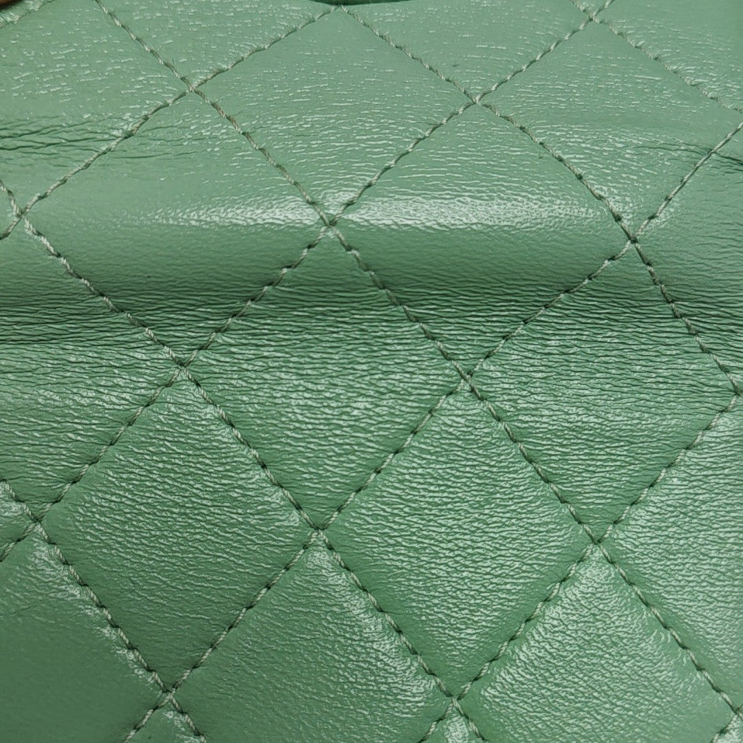 CHANEL 31 Quilted Lambskin Green Wallet