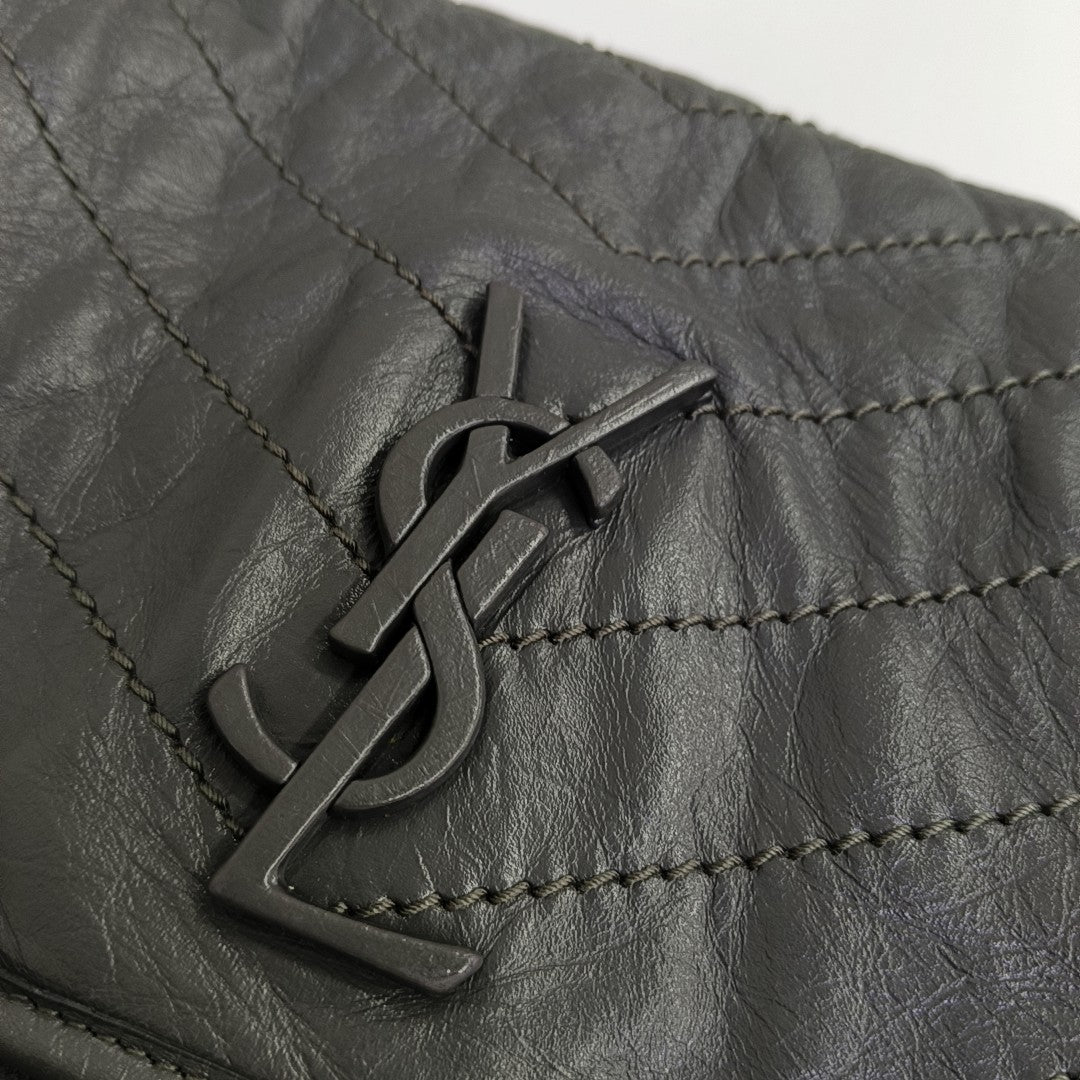 NIKI Medium Chevron Calfskin Gray